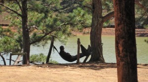 bourdain_ss_vietnam-central_007_596x334
