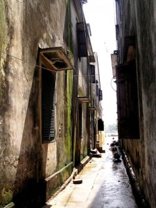 alley